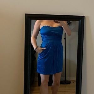 Robe en satin avec poche